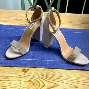Steve Madden gray suede& leather platform heels with rhinestone straps, NWOT 9.5